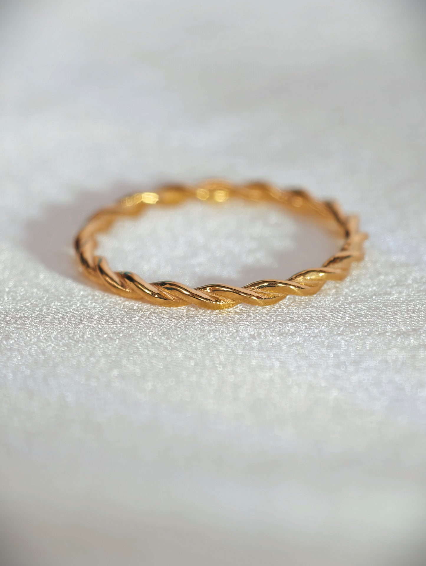 Eternal Twisted Ring
