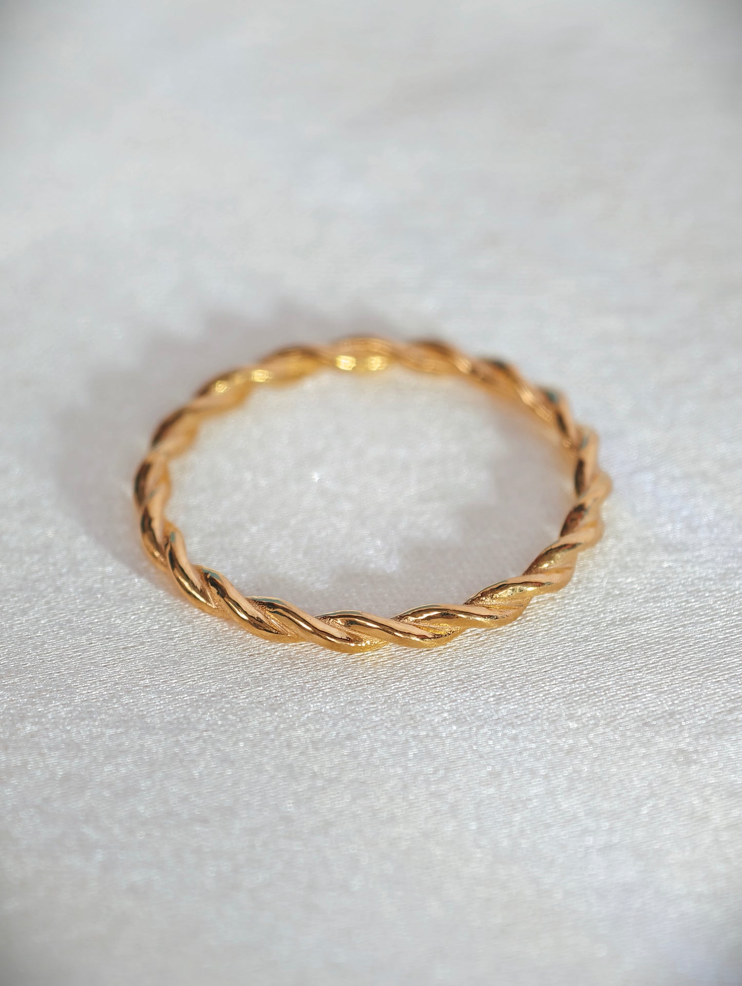 Eternal Twisted Ring